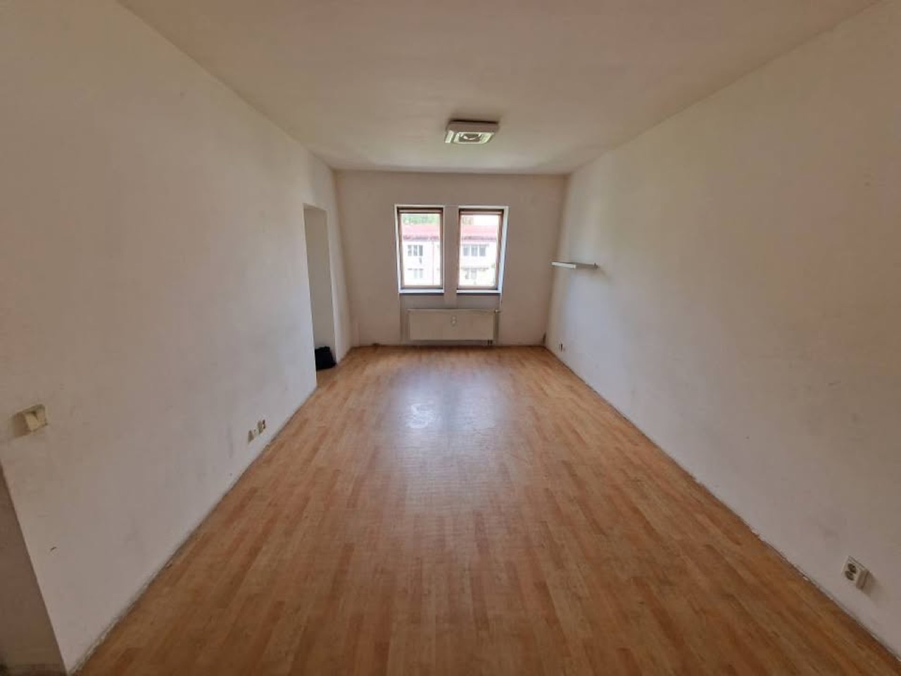 Pronájem bytu 1+1, Hlavní, Aš – fotografie 1 z 8